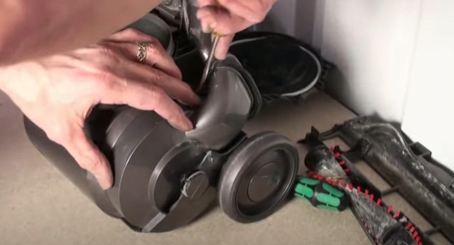 Dyson Motor Replacement remove motor inlet cover